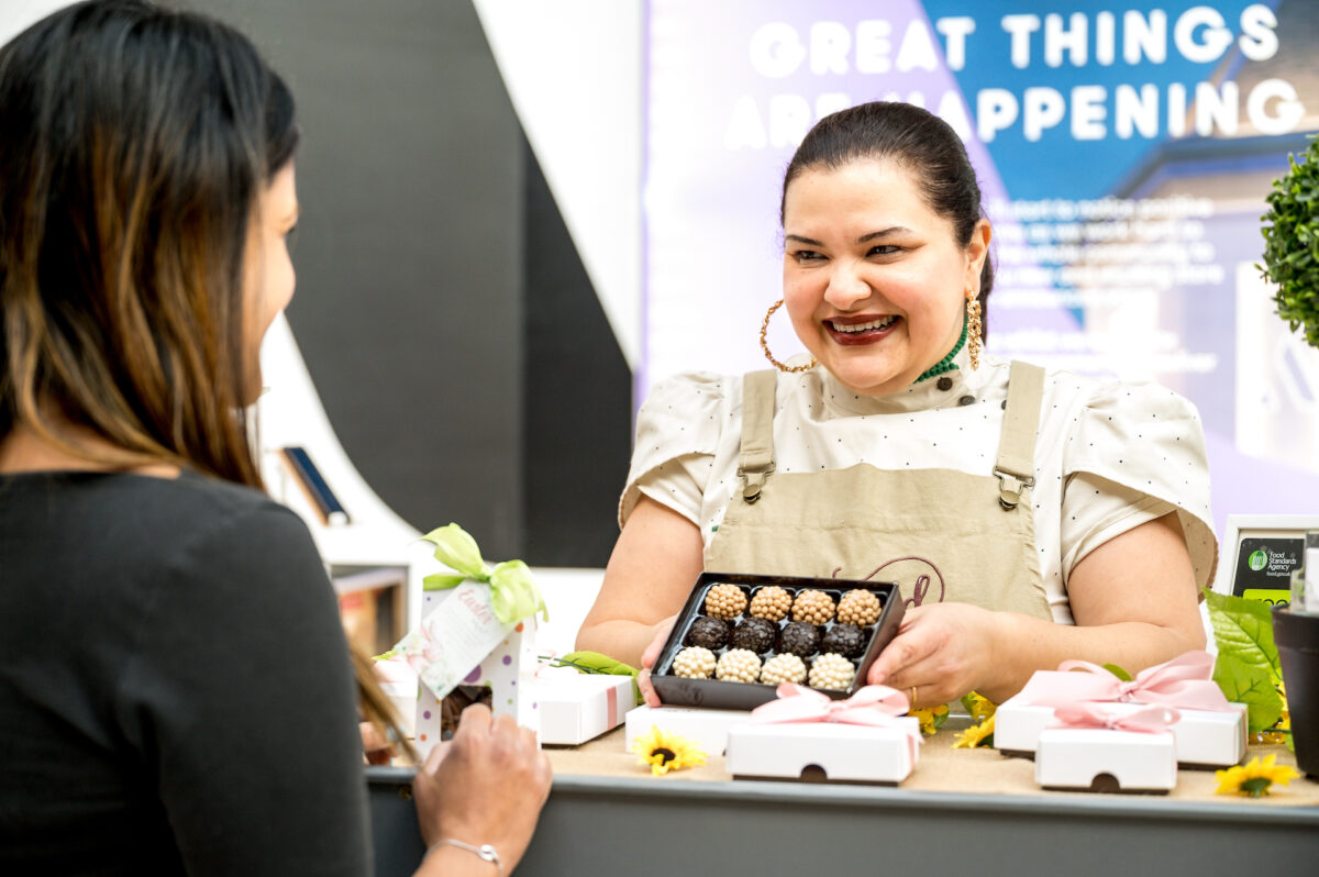 Ashley-Centre-Market-DS-Emotion-London-Photographer-Simon-Callaghan-Photography-158